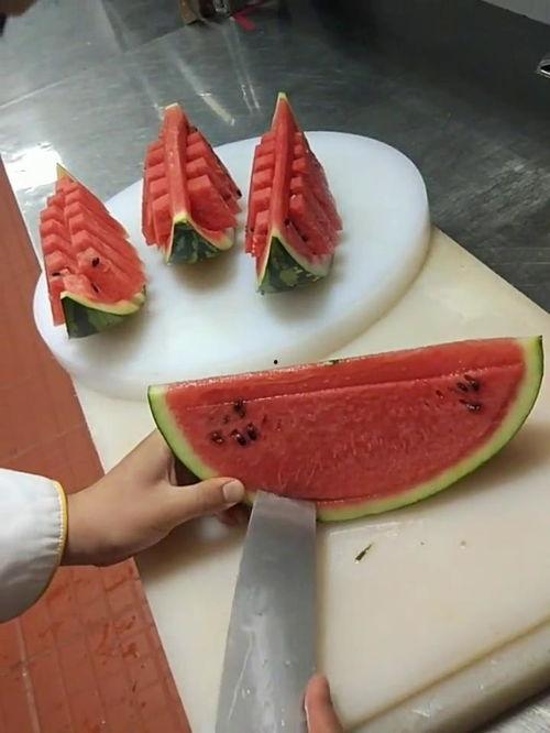 吃瓜群众最爱的是谁,揭秘吃瓜群众最爱谁